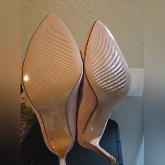 Pink Suede Pumps - Picture 4 of 4